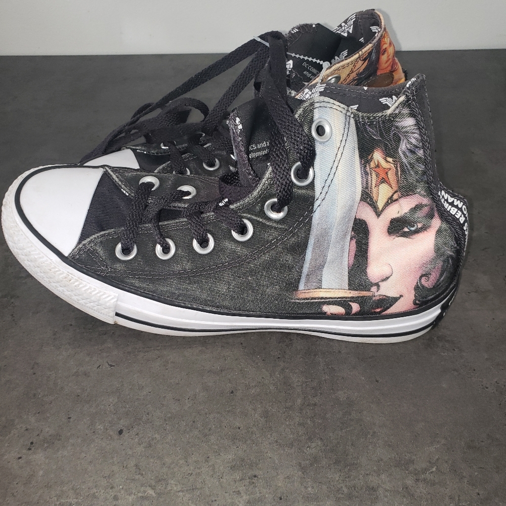 Converse Wonder Woman DC Comics All Star High Top Lace Up Shoes Size 6